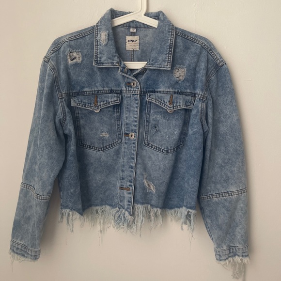 ONLY Distressed Cropped Denim Jacket - Picture 6 of 6